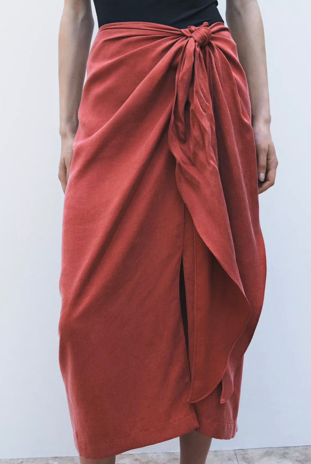 TIE MIDI SKIRT