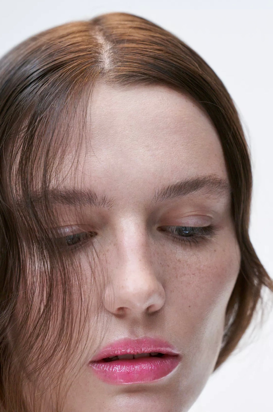 ZARA GLOSSY TWIST LIP ENHANCER