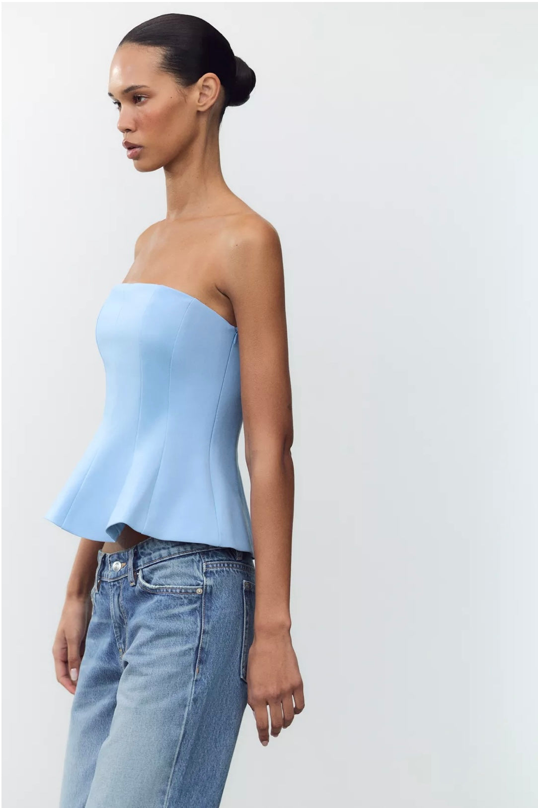 TOP STRAPLESS PEPLUM