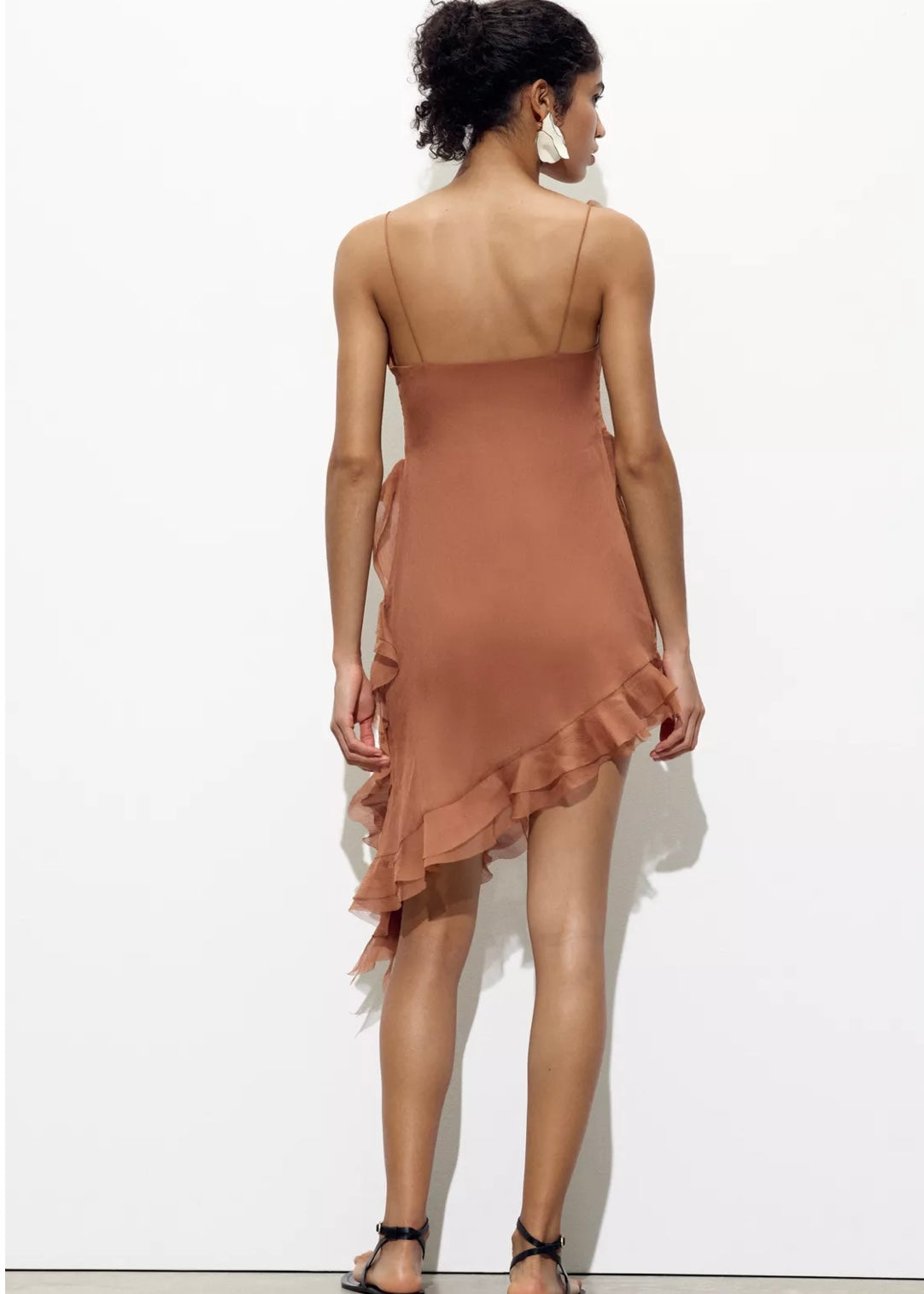 VESTIDO ASIMÉTRICO OLANES