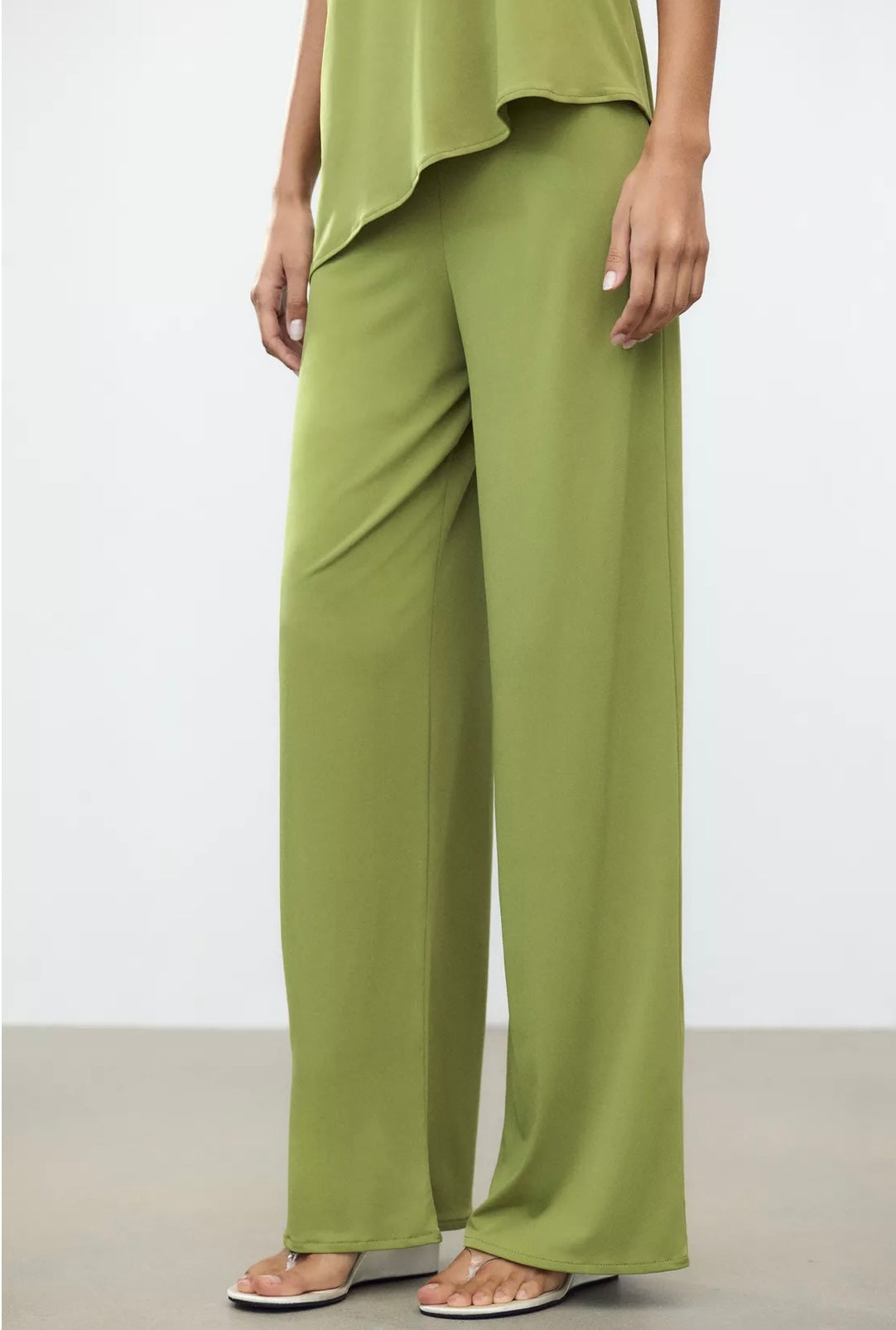 WIDE FLOWY PANTS