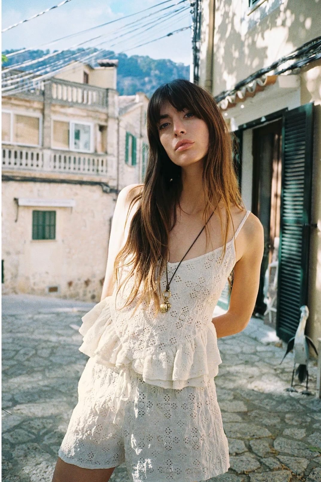 TOP PEPLUM BORDADOS