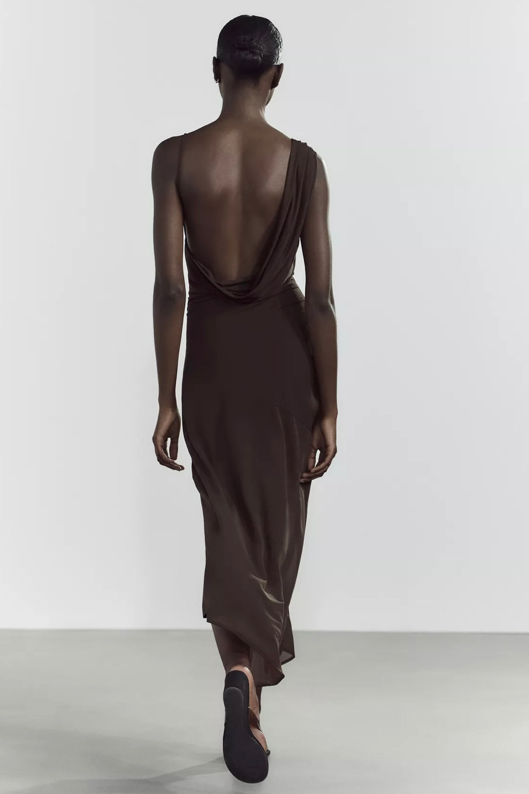 VESTIDO LARGO ASIMÉTRICO