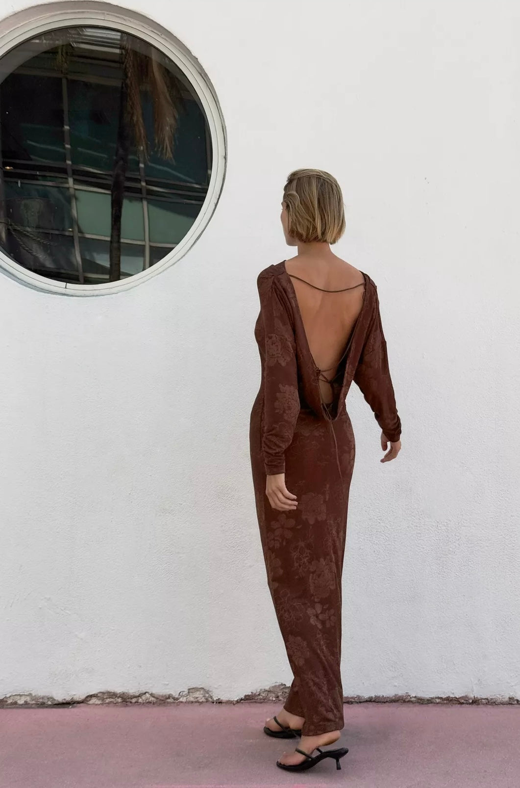 VESTIDO JACQUARD ESPALDA DESCUBIERTA
