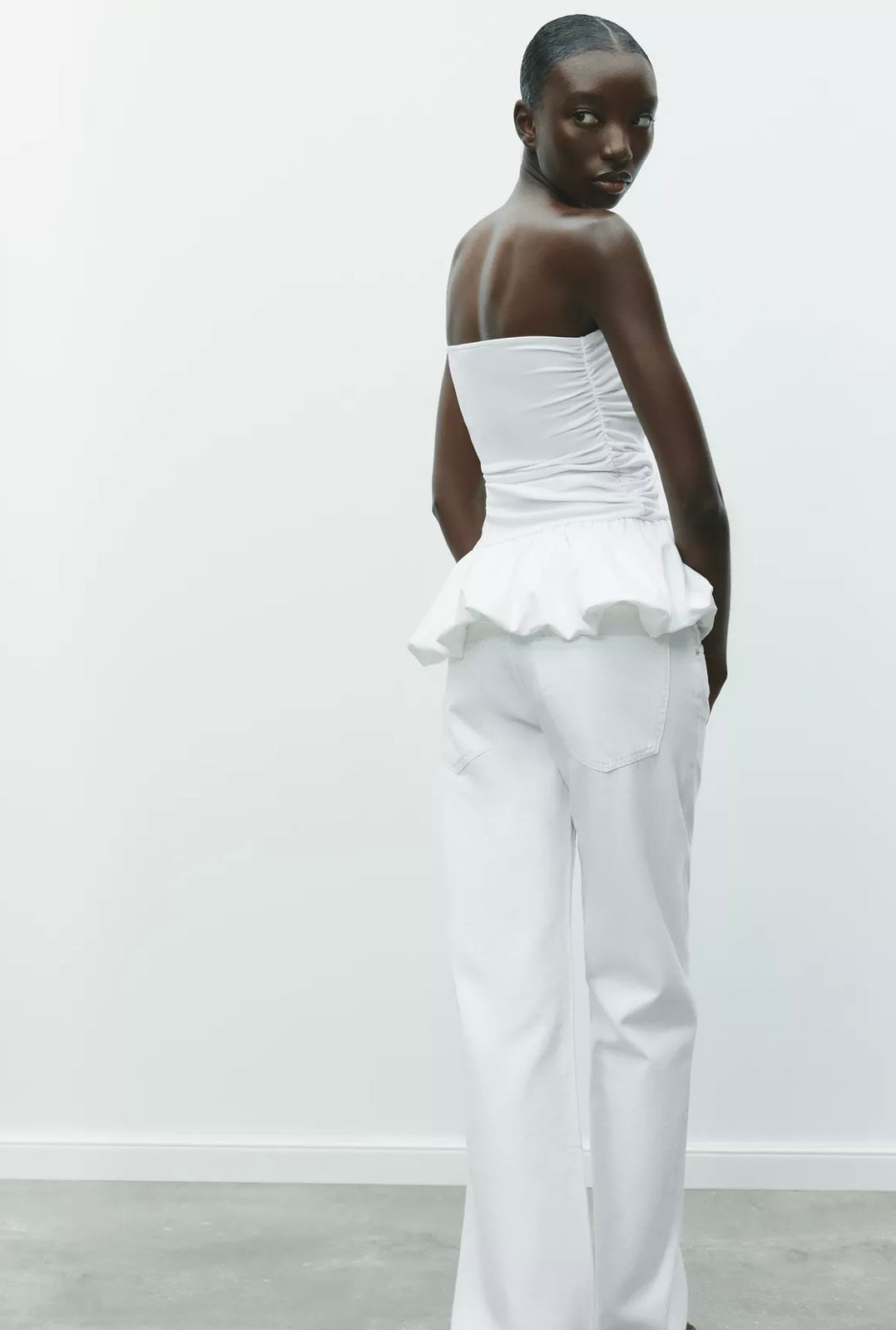 TOP STRAPLESS GLOBO