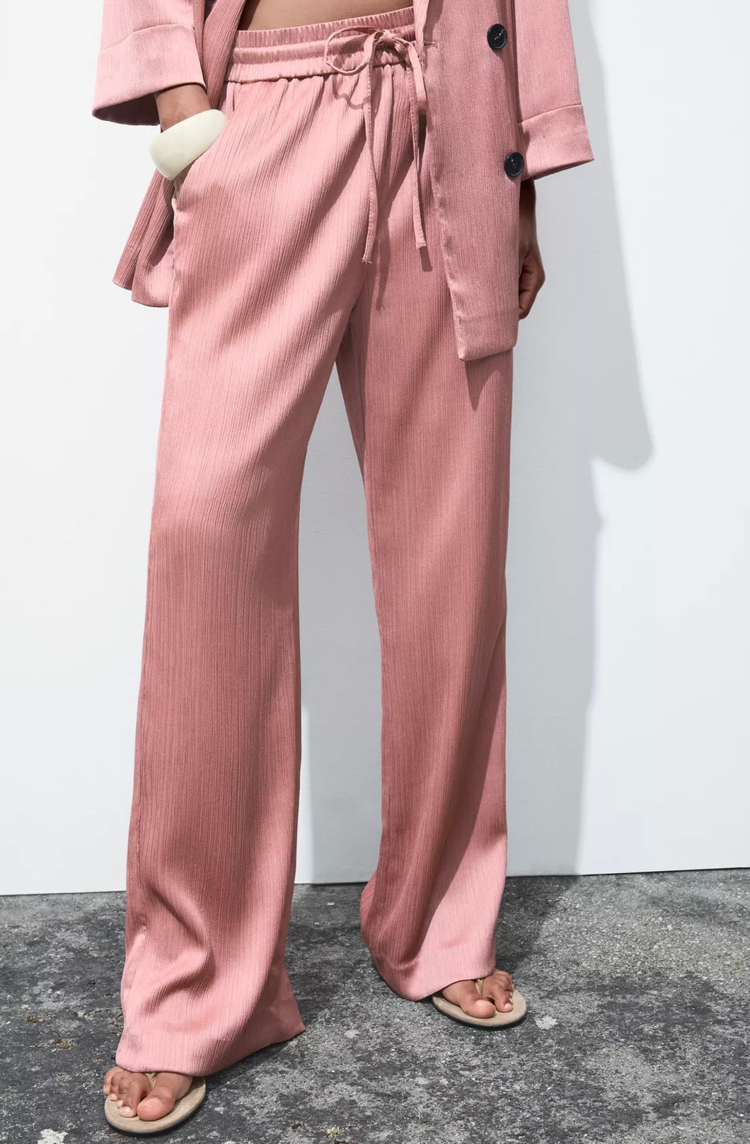PANTALÓN EFECTO ARRUGADO